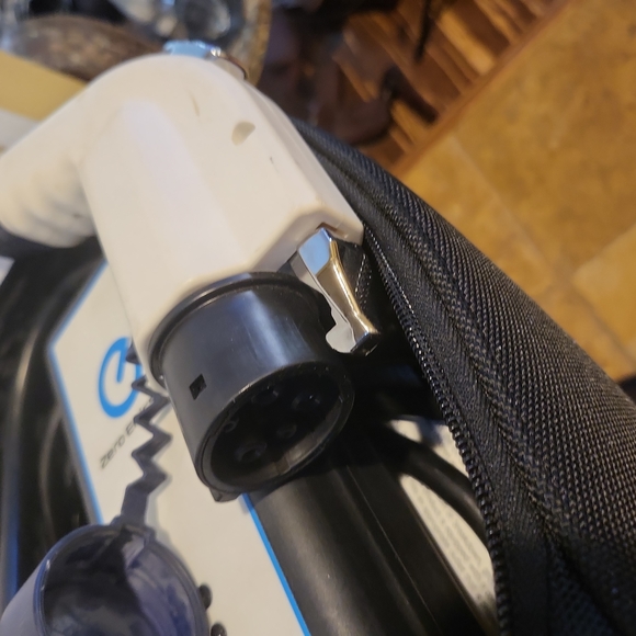 Nissan Leaf 30Amp  240v Quick Charger w/ Case Professionally Modified - Picture 3 of 6